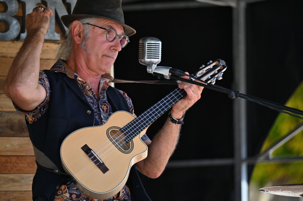 DOC ROBIN One Man Band-Ukulélé-Standards Jazz - Rock'n Roll 50's